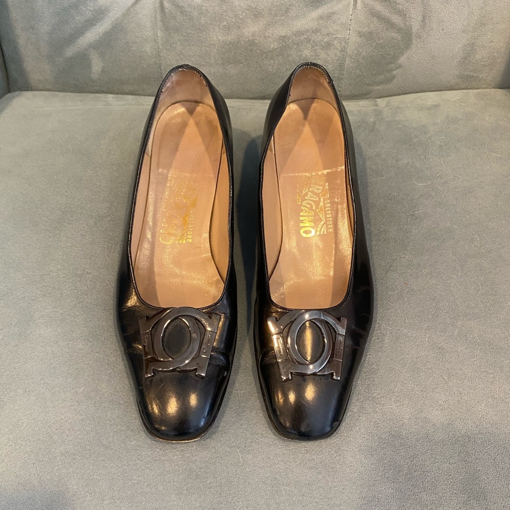 Ferragamo 7.5 B